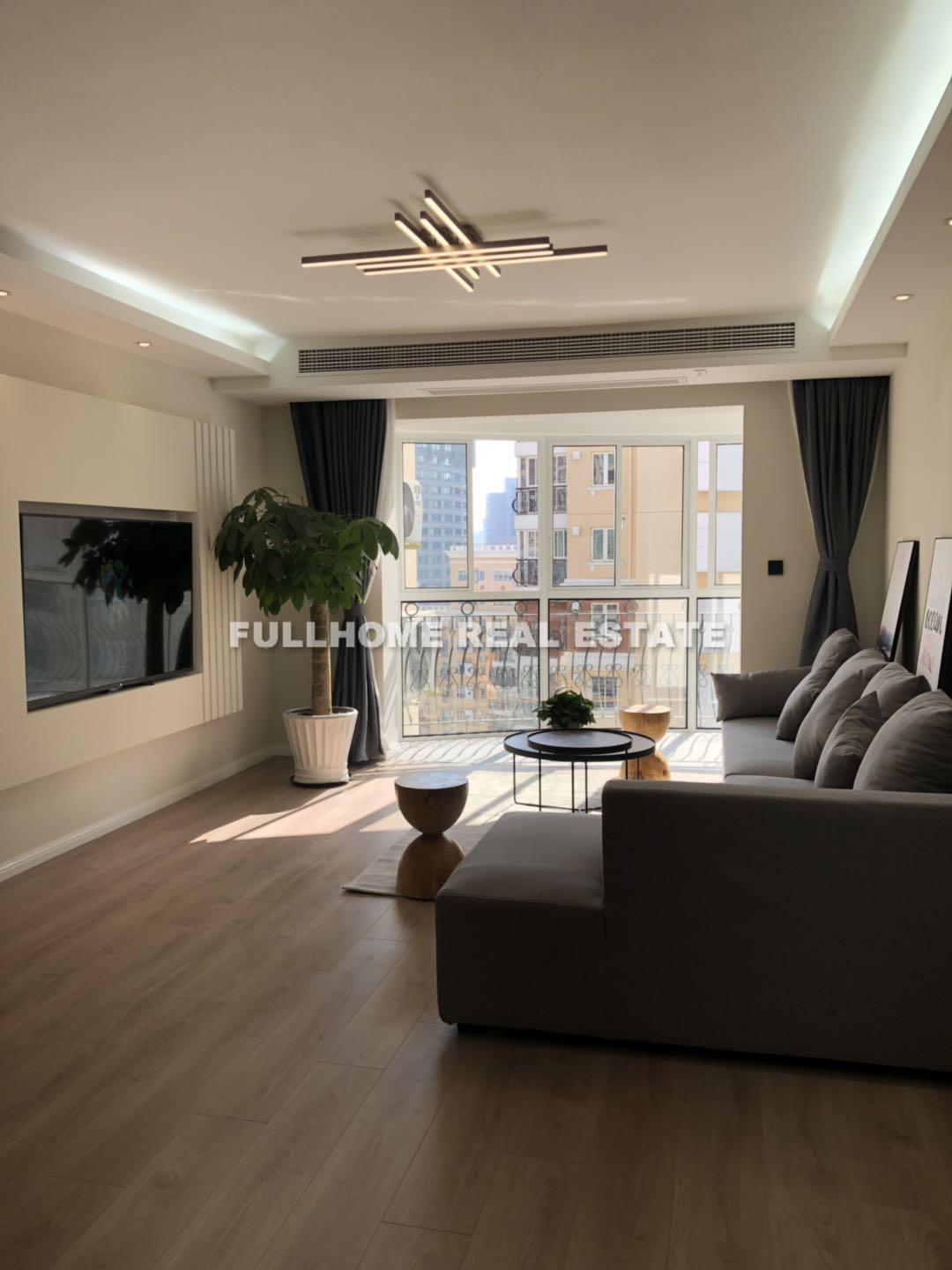 Zhongshan Apartment - 3 bedroom apartment in Shanghai, Zhongshan Park, Downtown
