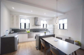 Lane 500-1000 Julu Road Old House	 - 2 bedroom apartment in Shanghai, FFC, Downtown