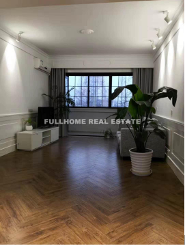 Lane 1-400 Julu Road Old House	 - 3 bedroom apartment in Shanghai, Downtown, Downtown