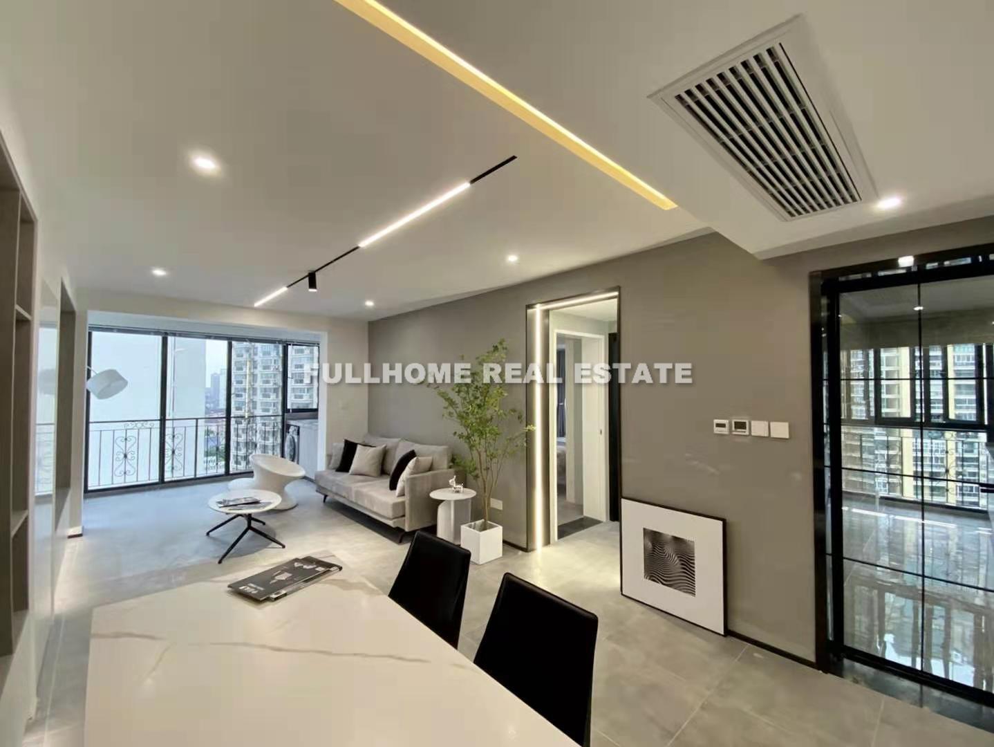 Louis Triumph Palace - 2 bedroom apartment in Shanghai, Zhongshan Park, Downtown