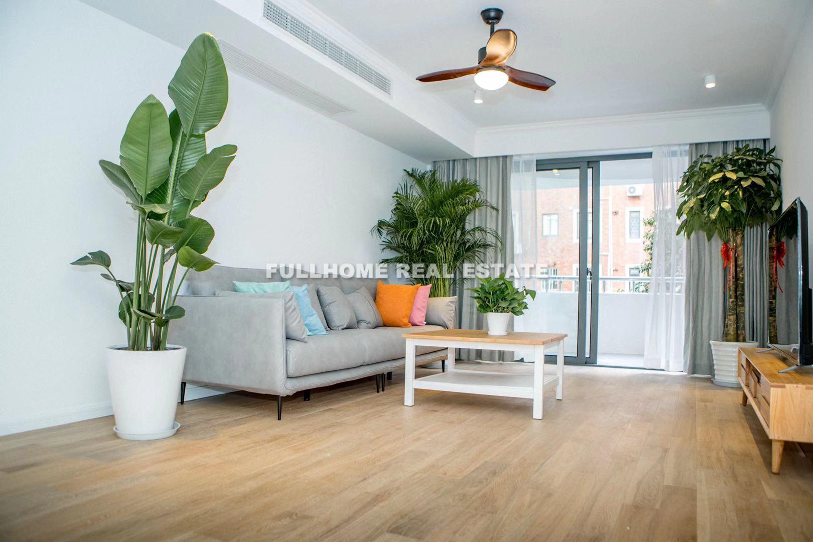 Same compound: Hongjing Garden, 2 bedrooms in Shanghai