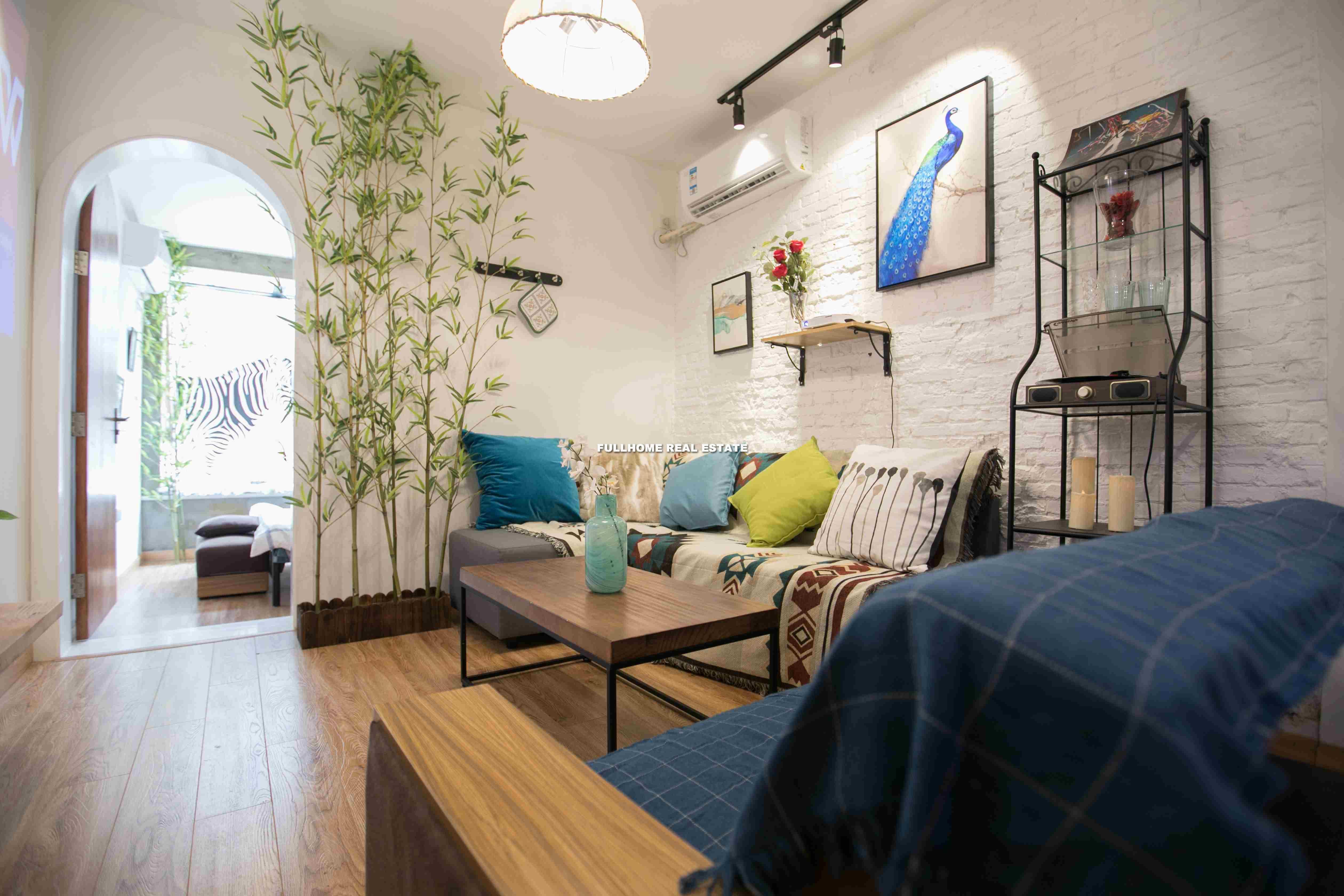 Lane 1-1200 Huashan Road Old House - 1 bedroom apartment in Shanghai, Xujiahui, Downtown