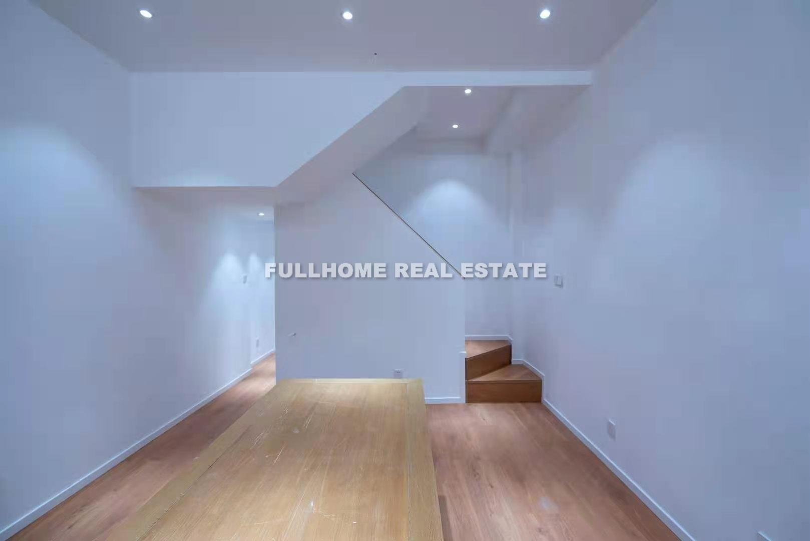 Lane 1-200 South Xiangyang Road Old House	 - 5 bedroom apartment in Shanghai, FFC, Downtown