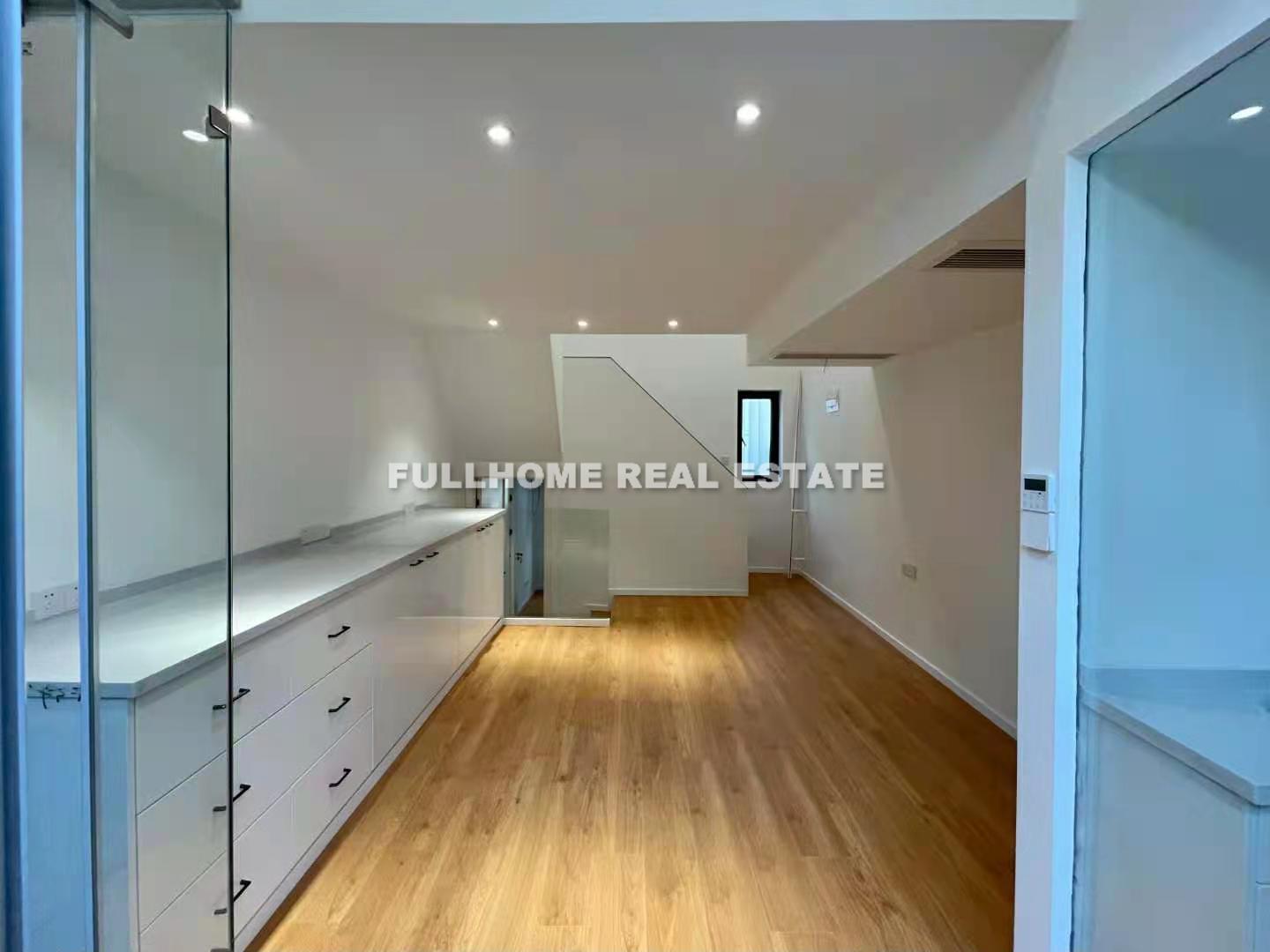 Lane 1-200 South Xiangyang Road Old House	 - Interior view 3, Shanghai rental property