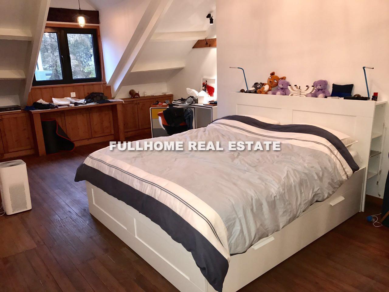 Lane 1001-1500 Middle Huaihai Road Old House - 2 bedroom apartment in Shanghai, Downtown, Downtown