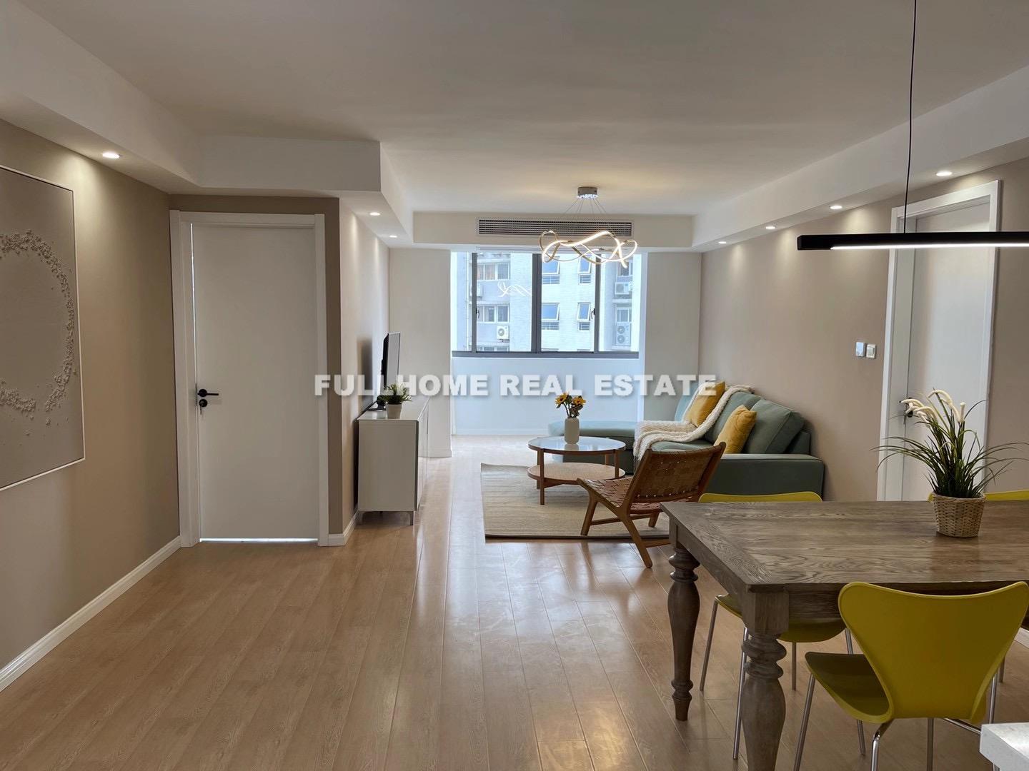Same compound: Fangxiu Apartment, 3 bedrooms in Shanghai