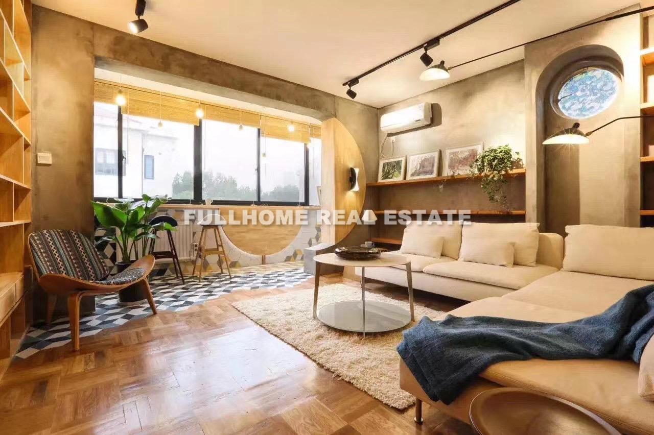 Lane 1-500 Wanpin Road Old House	 - 2 bedroom apartment in Shanghai, Downtown, Downtown