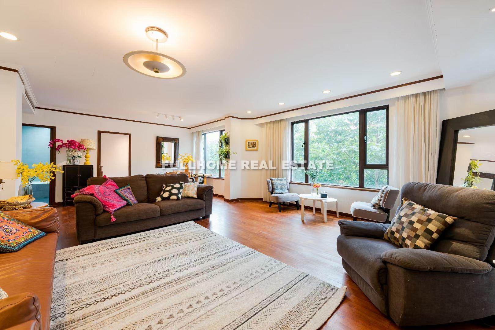 Lane 1-1200 Huashan Road Old House - 3 bedroom apartment in Shanghai, Xujiahui, Downtown
