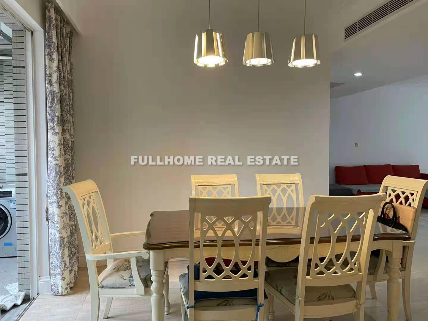 City Castle - 3 bedroom apartment in Shanghai, Jing An, Downtown