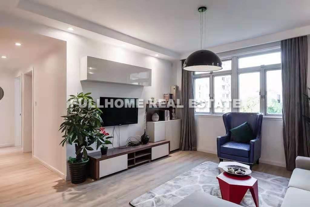 Same compound: Fairview  Park, 3 bedrooms in Shanghai