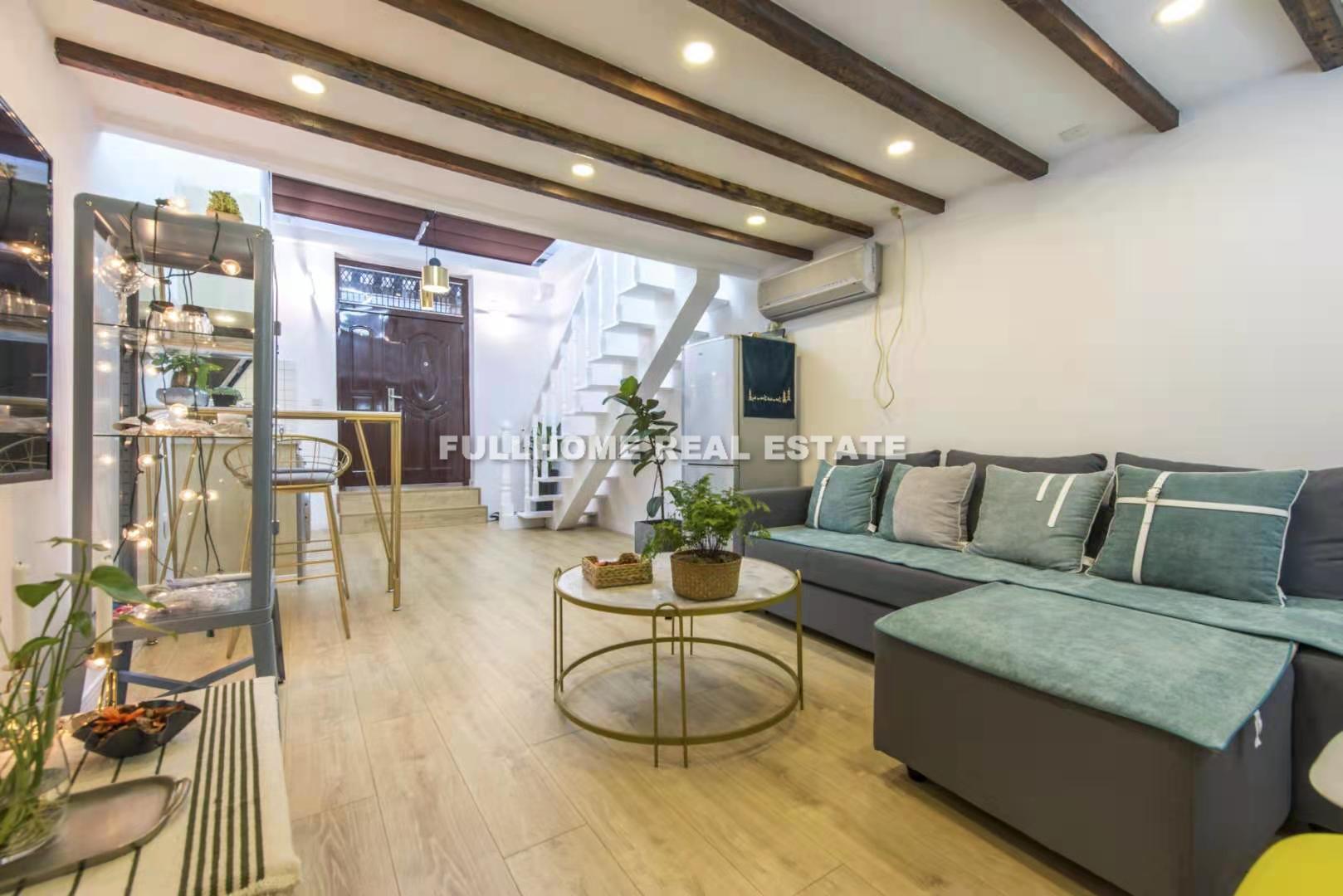 Lane 501-1000 Middle Huaihai Road Old House - 1 bedroom apartment in Shanghai, Downtown, Downtown