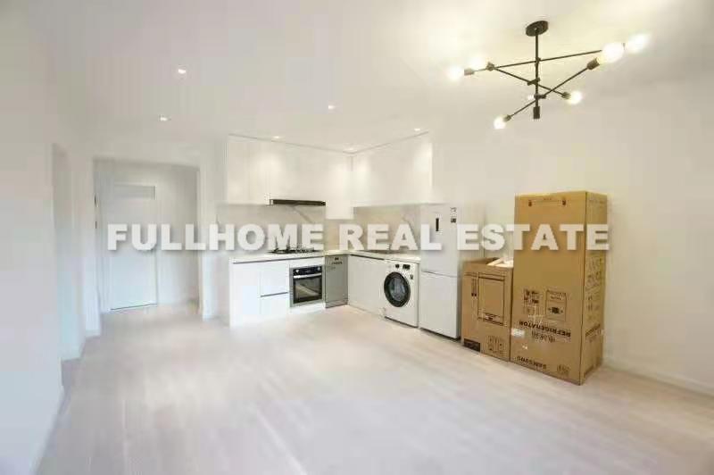 Lane 1-500 Middle Wulumuqi Old House - 3 bedroom apartment in Shanghai, FFC, Downtown