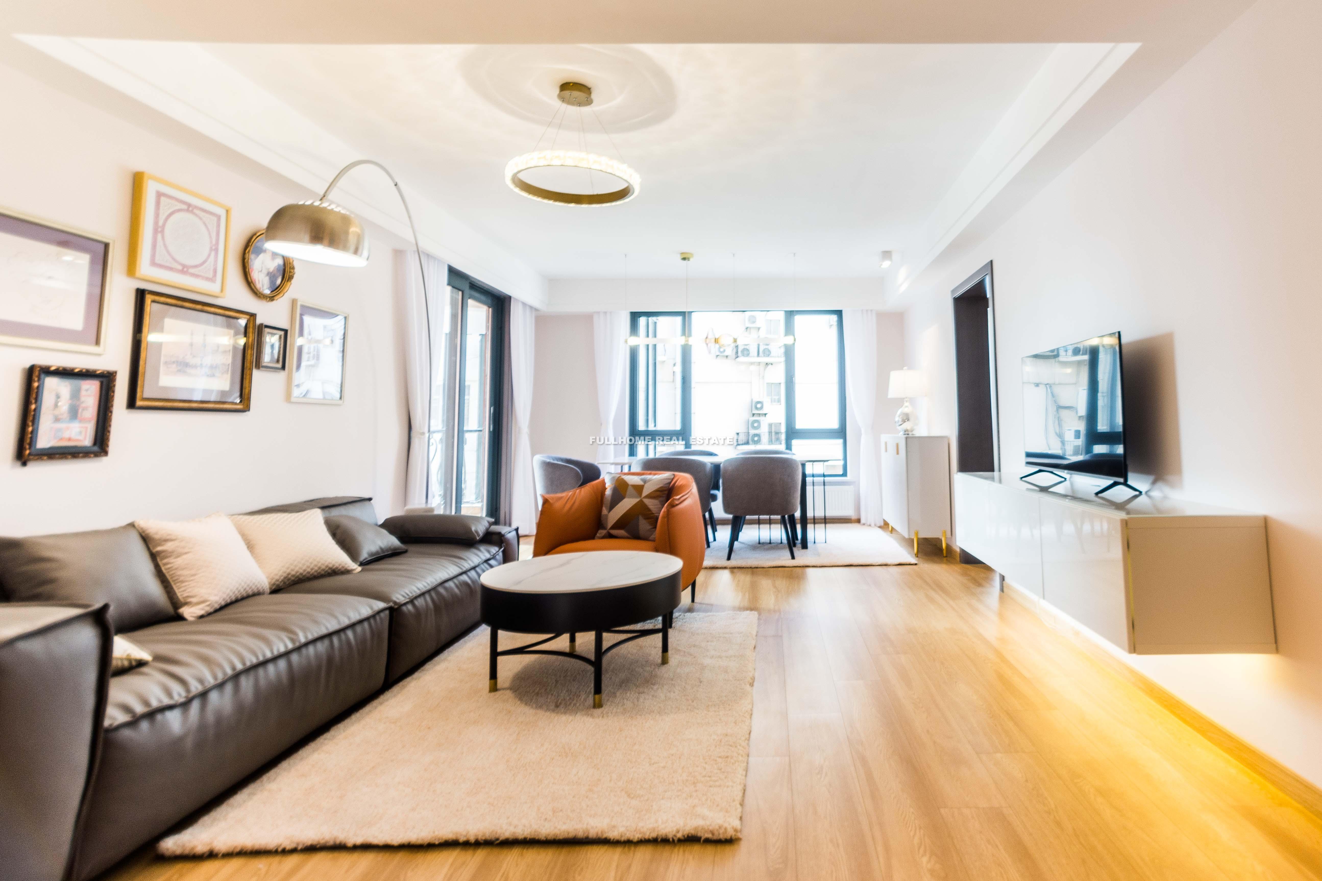 Same compound: Yide Garden, 3 bedrooms in Shanghai
