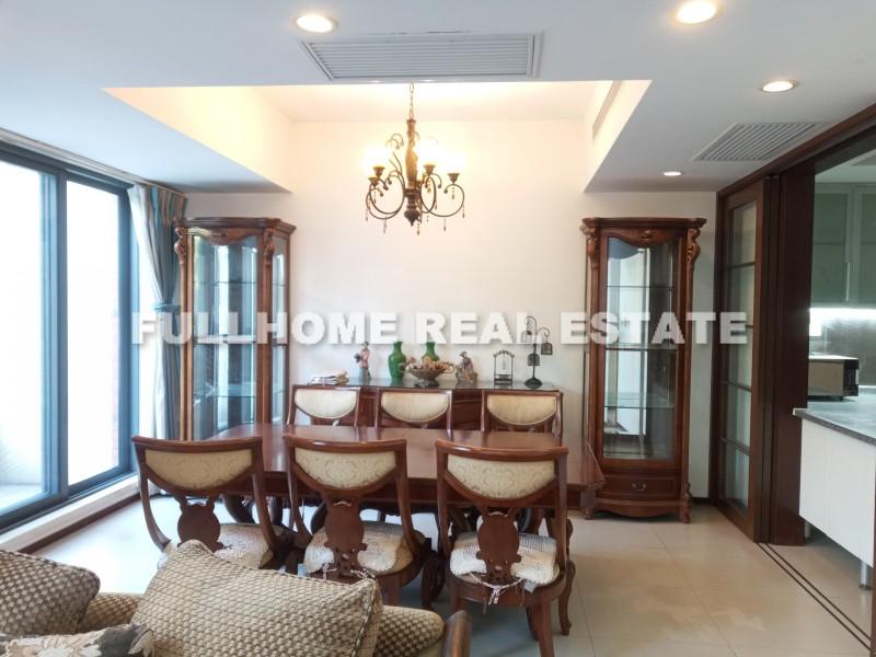Westwood Green - 4 bedroom apartment in Shanghai, Minhang, Suburb