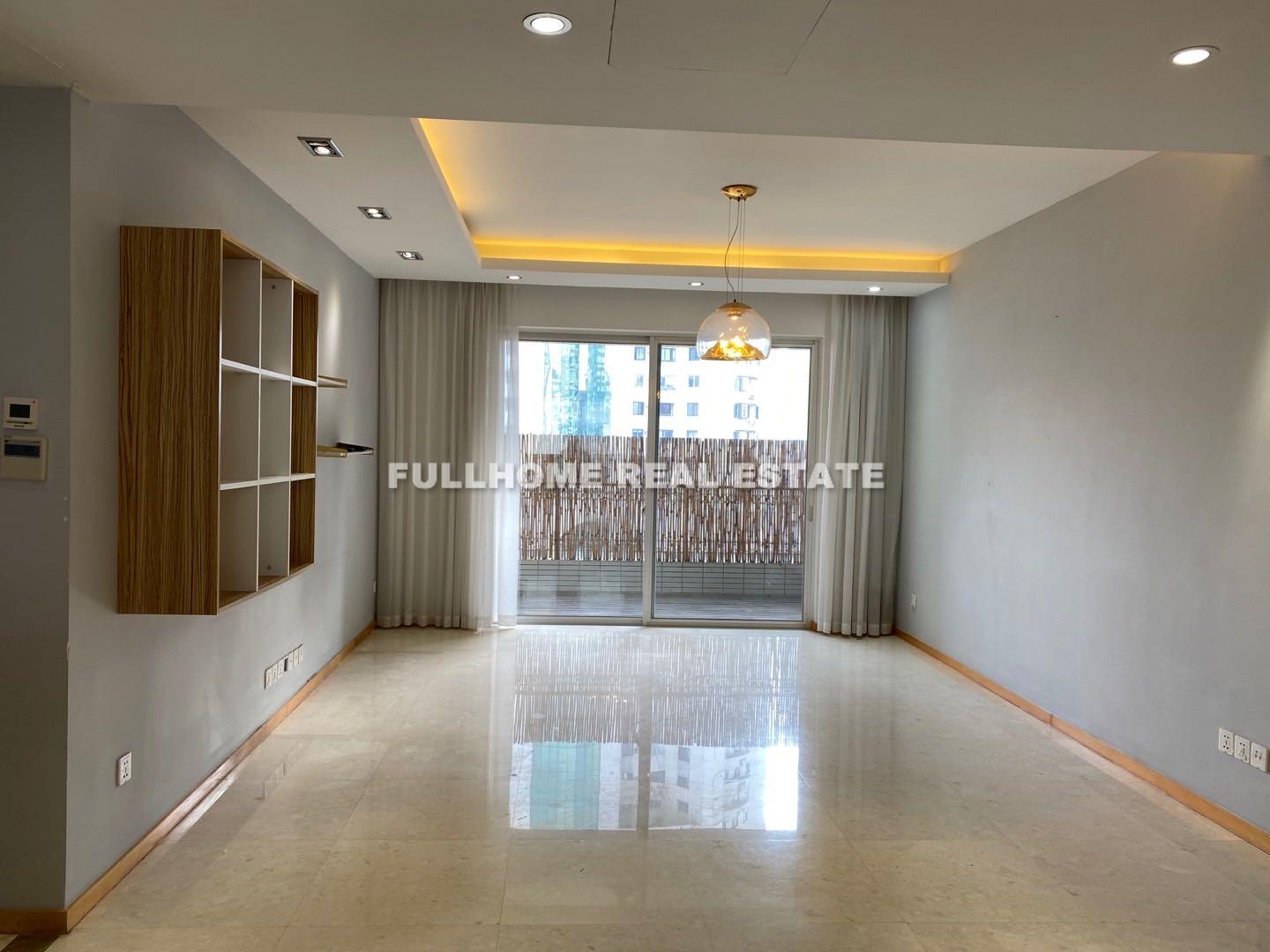 City Castle - 3 bedroom apartment in Shanghai, Jing An, Downtown