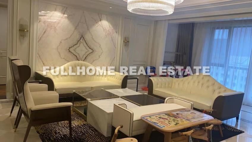 E18 - 4 bedroom apartment in Shanghai, Lujiazui, Pudong