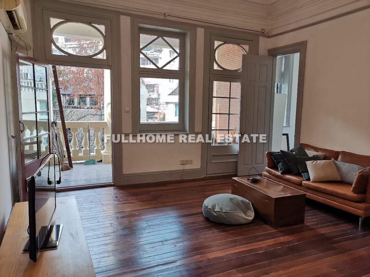 Lane 1-500 Wukang Road Old House - 1 bedroom apartment in Shanghai, Downtown, Downtown