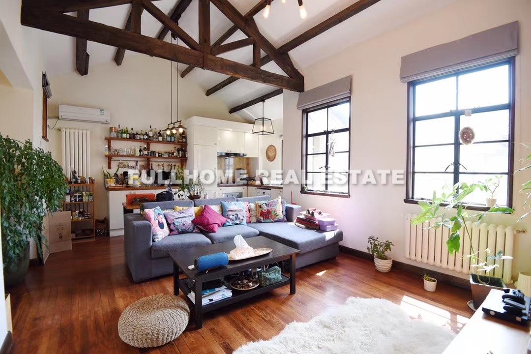 Same compound: Lane 100-300 Fumin Road Old House, 3 bedrooms in Shanghai