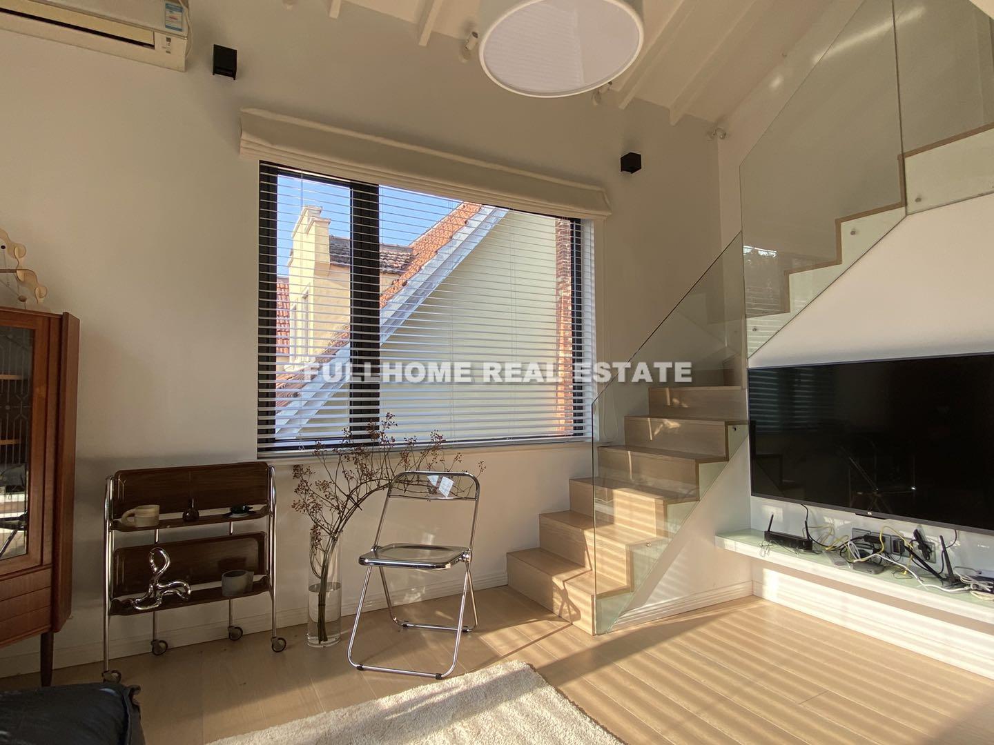 Lane 1501-2500 Middle Huaihai Road Old House	 - 3 bedroom apartment in Shanghai, FFC, Downtown