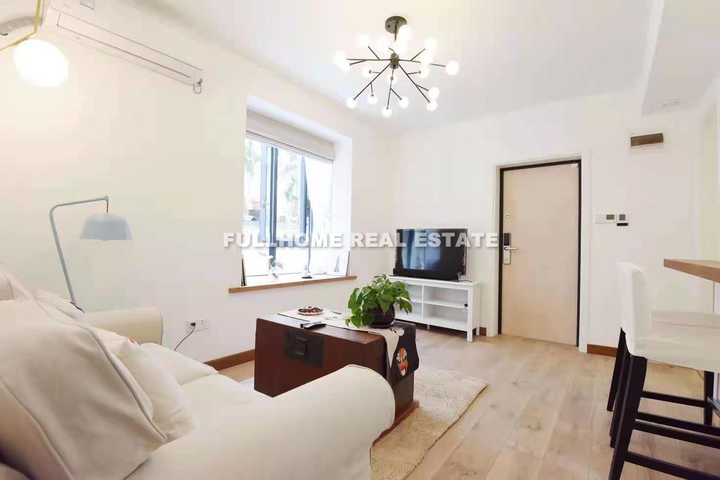 Lane1-500 Changshu Road Old House - 2 bedroom apartment in Shanghai, FFC, Downtown