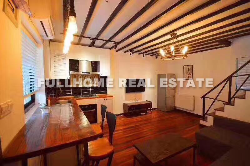 Lane 1001-1500 Middle Huaihai Road Old House - 2 bedroom apartment in Shanghai, Downtown, Downtown