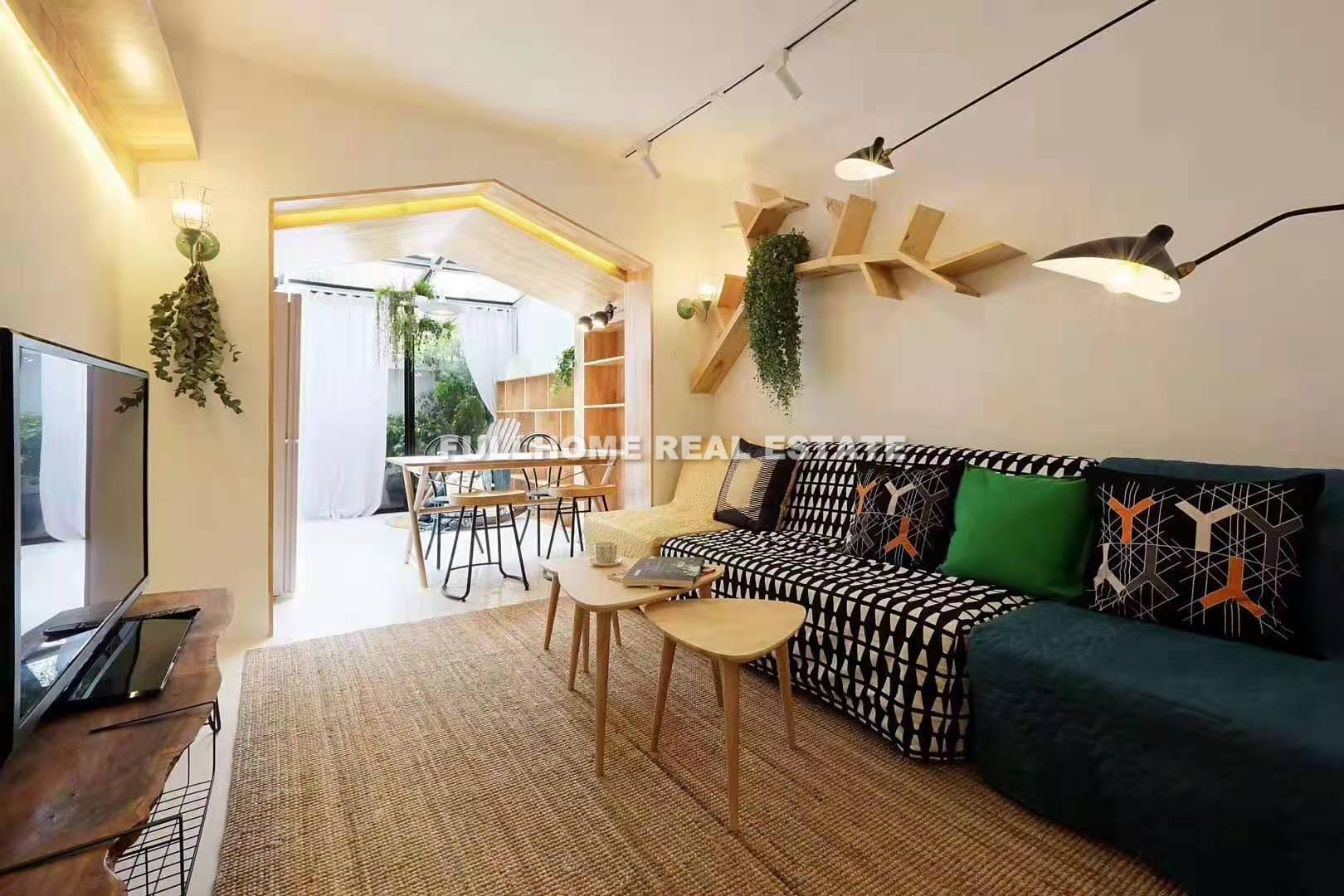 Same compound: Lane1-500 Dongzhu Anbang Road Old House, 1 bedrooms in Shanghai