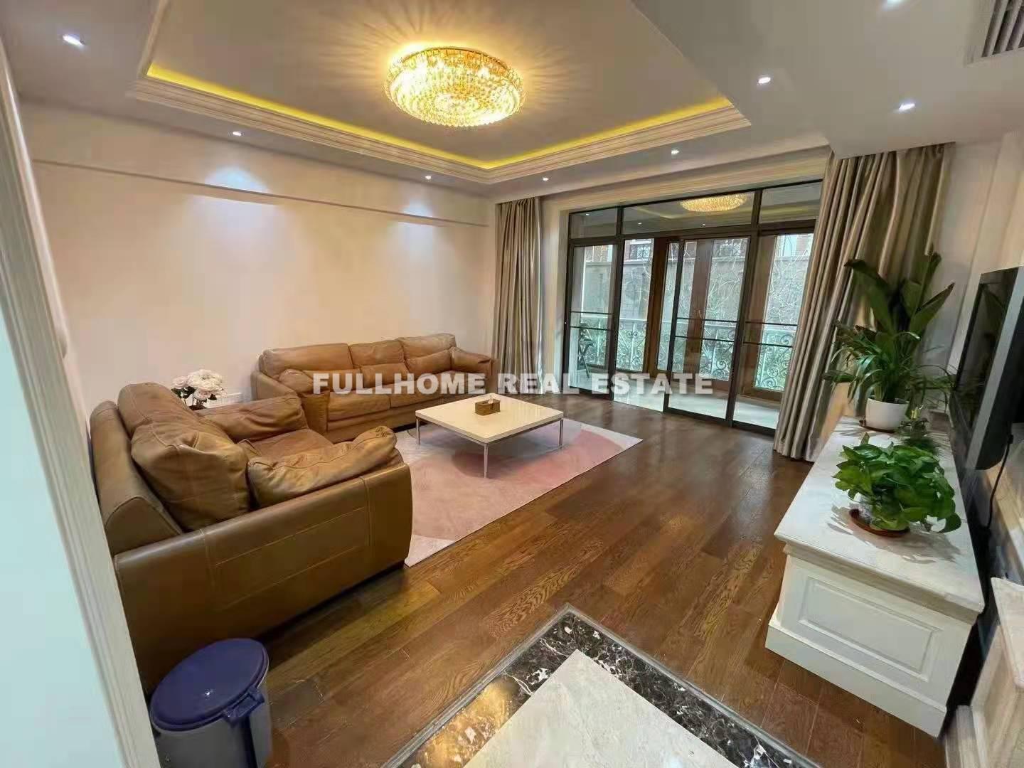 Same compound: Zi Xun Courtyard, 3 bedrooms in Shanghai