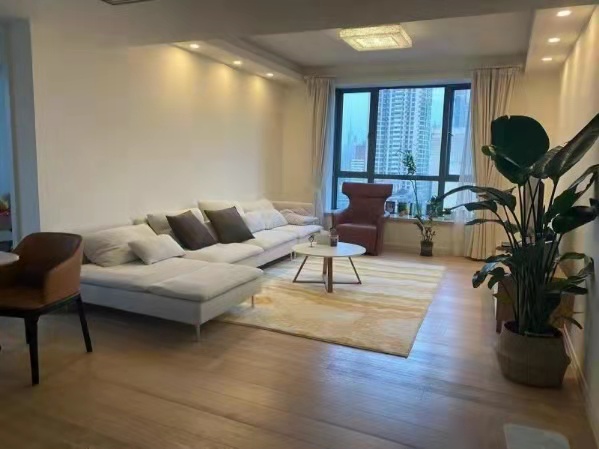 Top Of City - 3 bedroom apartment in Shanghai, People Square, Downtown
