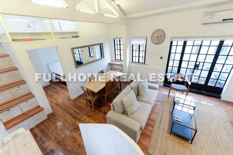 Lane 1001-1500 Middle Huaihai Road Old House - 3 bedroom apartment in Shanghai, Downtown, Downtown