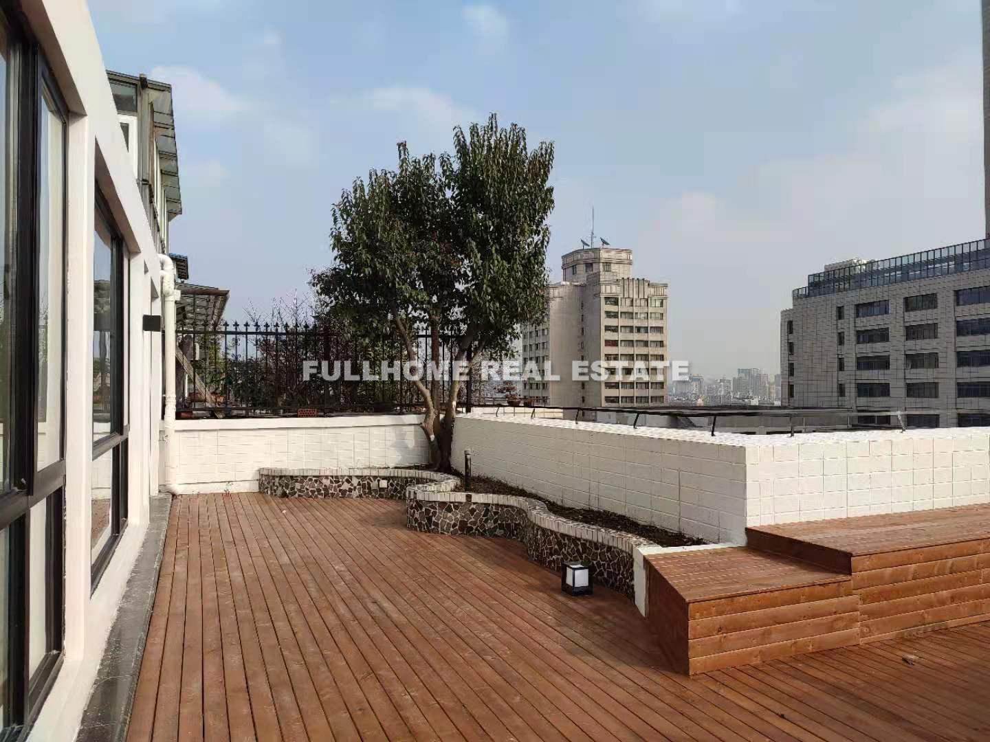 Jiaxin City Garden - 3 bedroom apartment in Shanghai, Downtown, Downtown