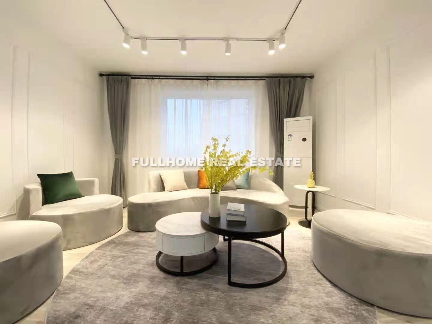 Aizhong Aihua Apartment - 3 bedroom apartment in Shanghai, Downtown, Downtown