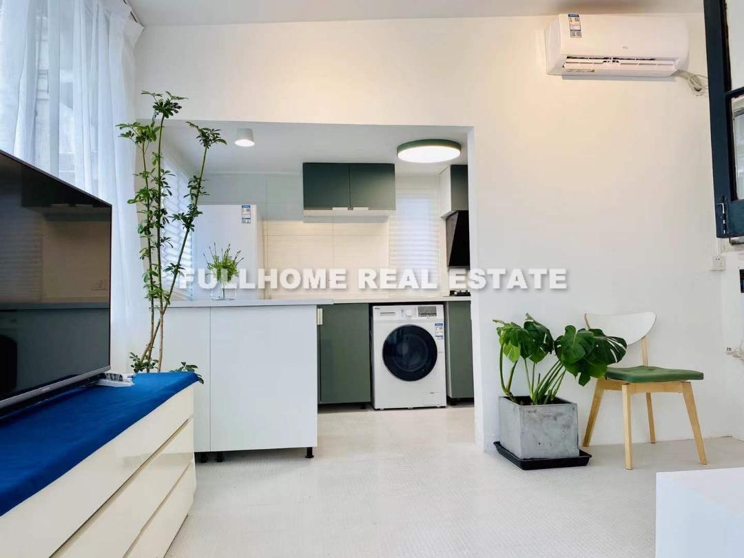 Lane 1-1000 Nanchang Road Old House - 1 bedroom apartment in Shanghai, FFC, Downtown
