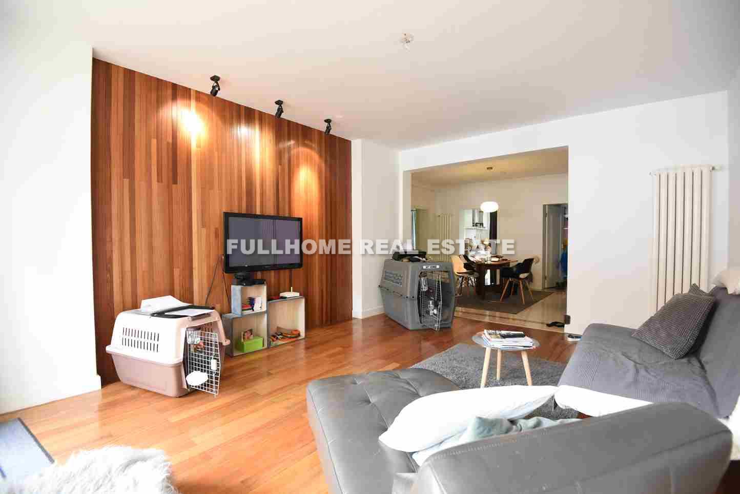 Same compound: Lane 1-200 Gaoyou Road Old House, 3 bedrooms in Shanghai