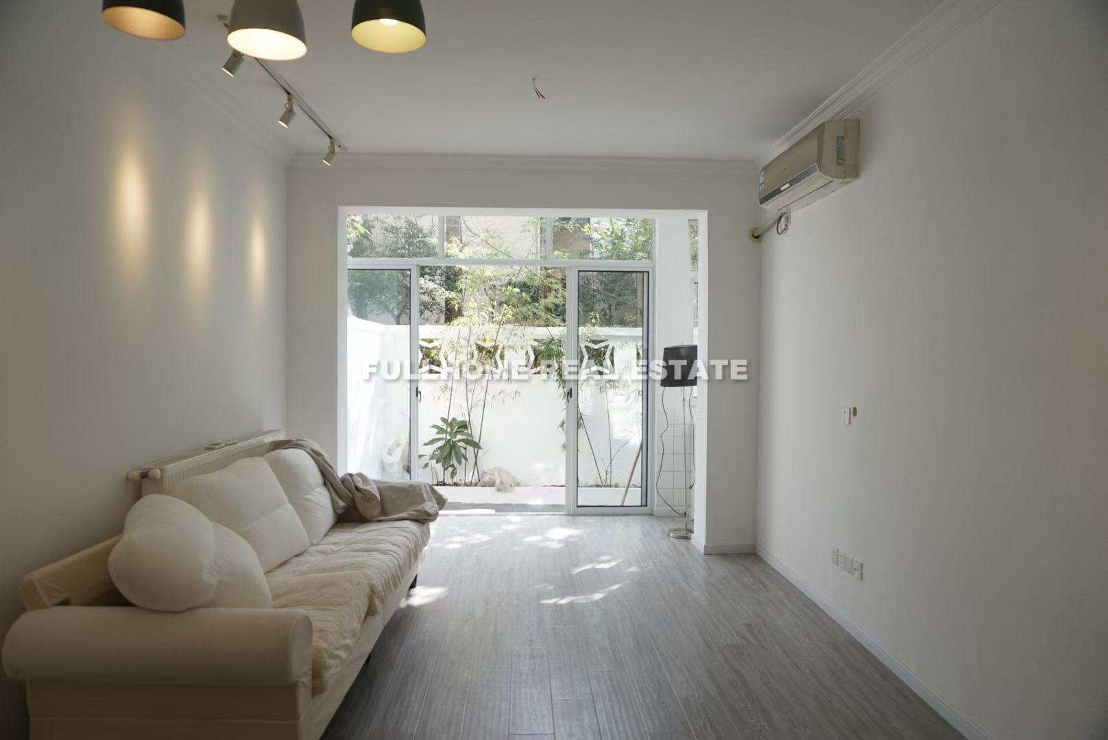 Lane 1501-2500 Middle Huaihai Road Old House	 - 2 bedroom apartment in Shanghai, FFC, Downtown