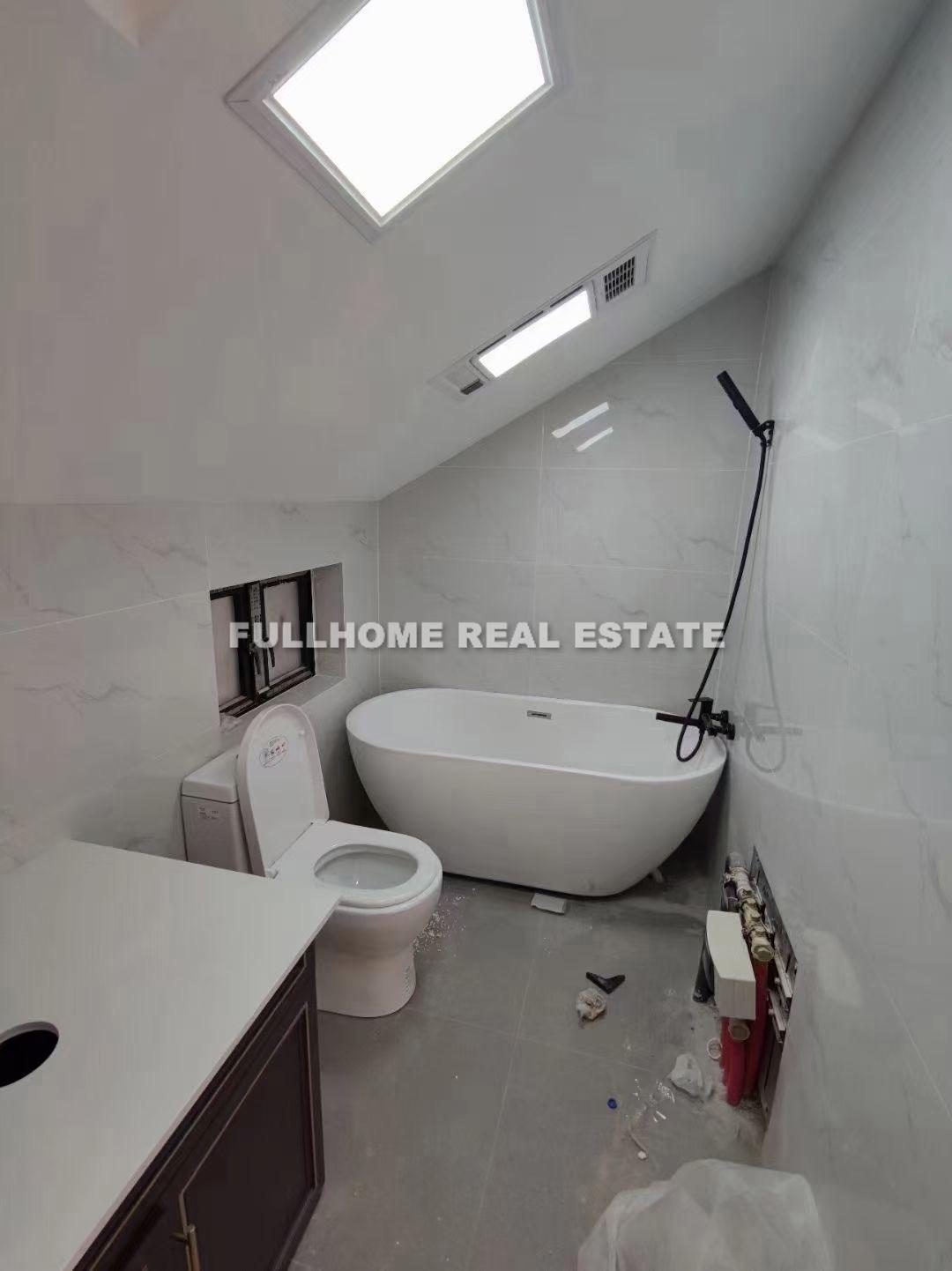 No.1-1000 Xikang Road Old House	 - Interior view 8, Shanghai rental property