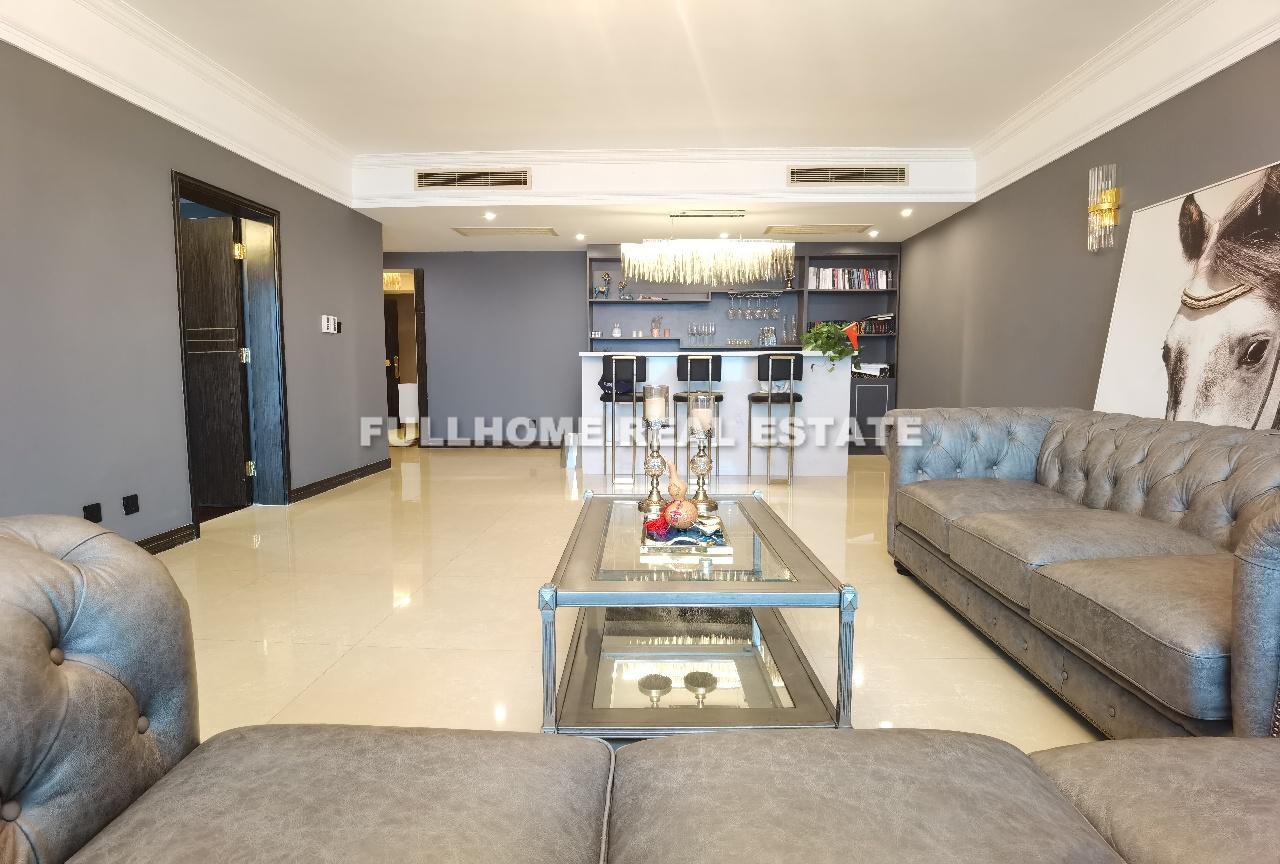 Shimao Riviera Garden - 3 bedroom apartment in Shanghai, Lujiazui, Pudong