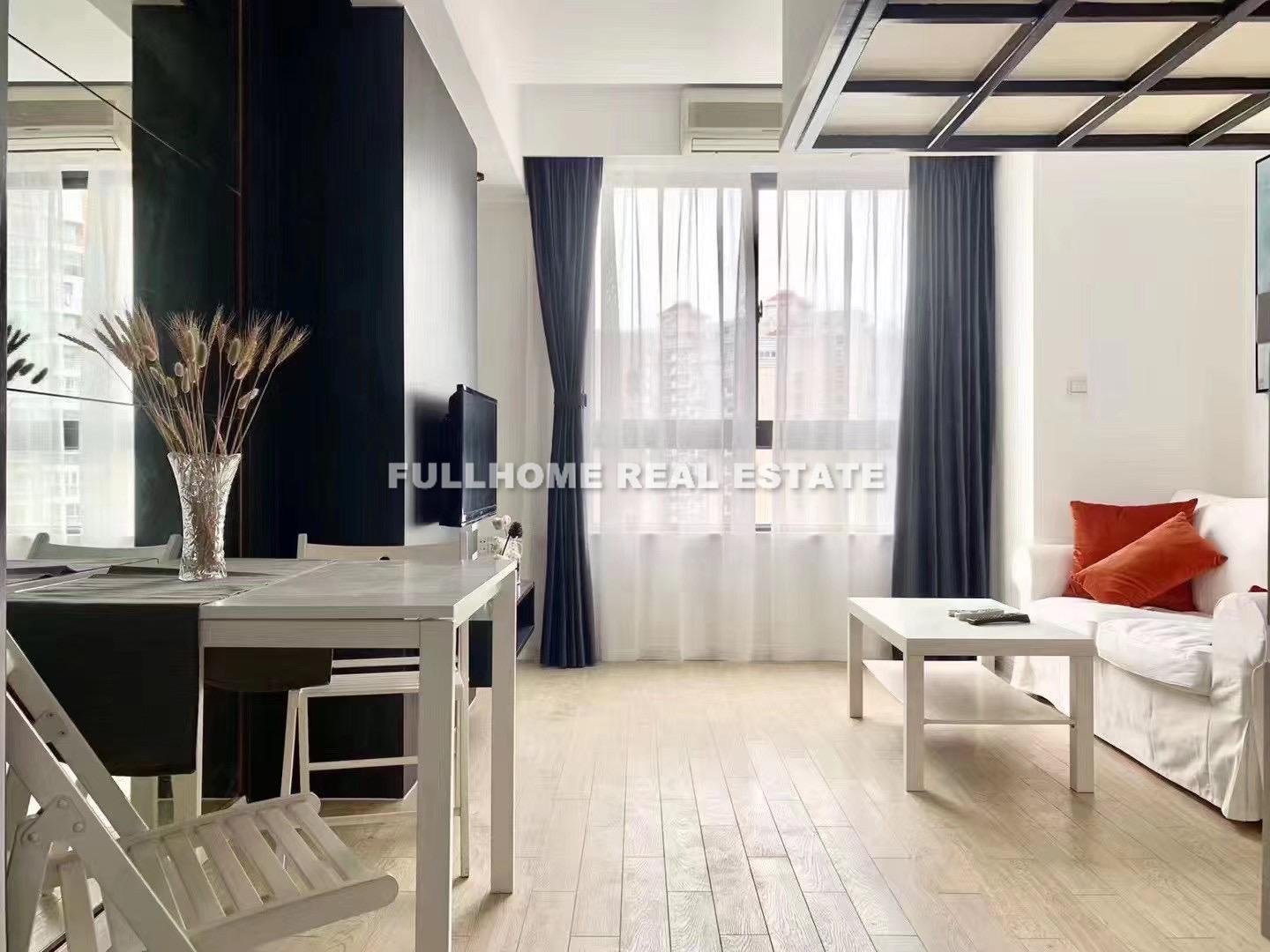 Tong Ji Garden - 1 bedroom apartment in Shanghai, Jing An, Downtown