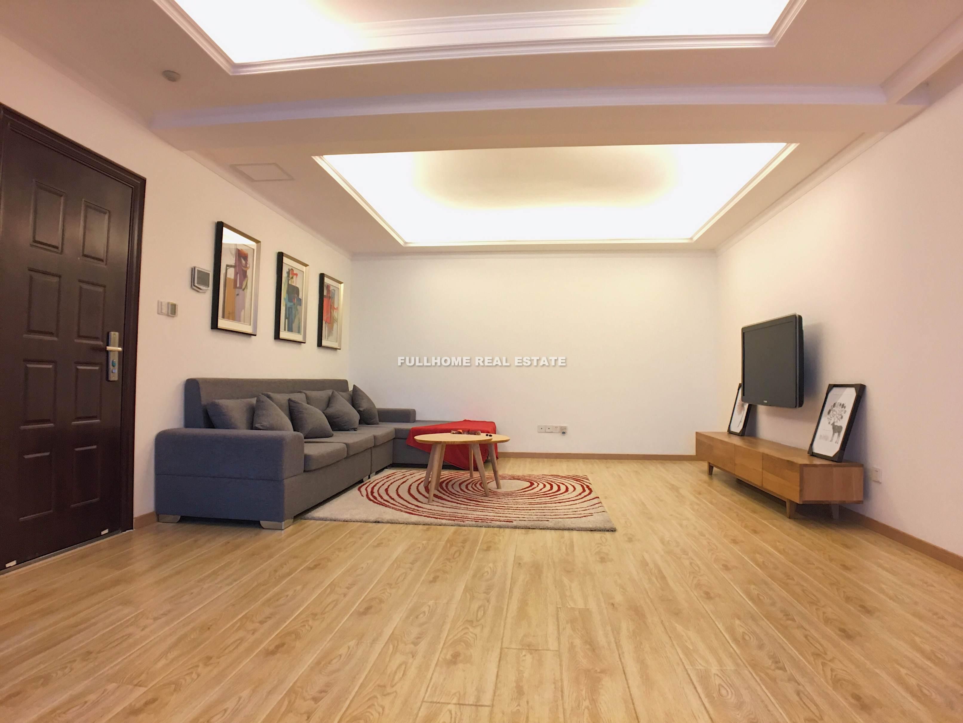 Jingan  Elites - 3 bedroom apartment in Shanghai, Jing An, Downtown
