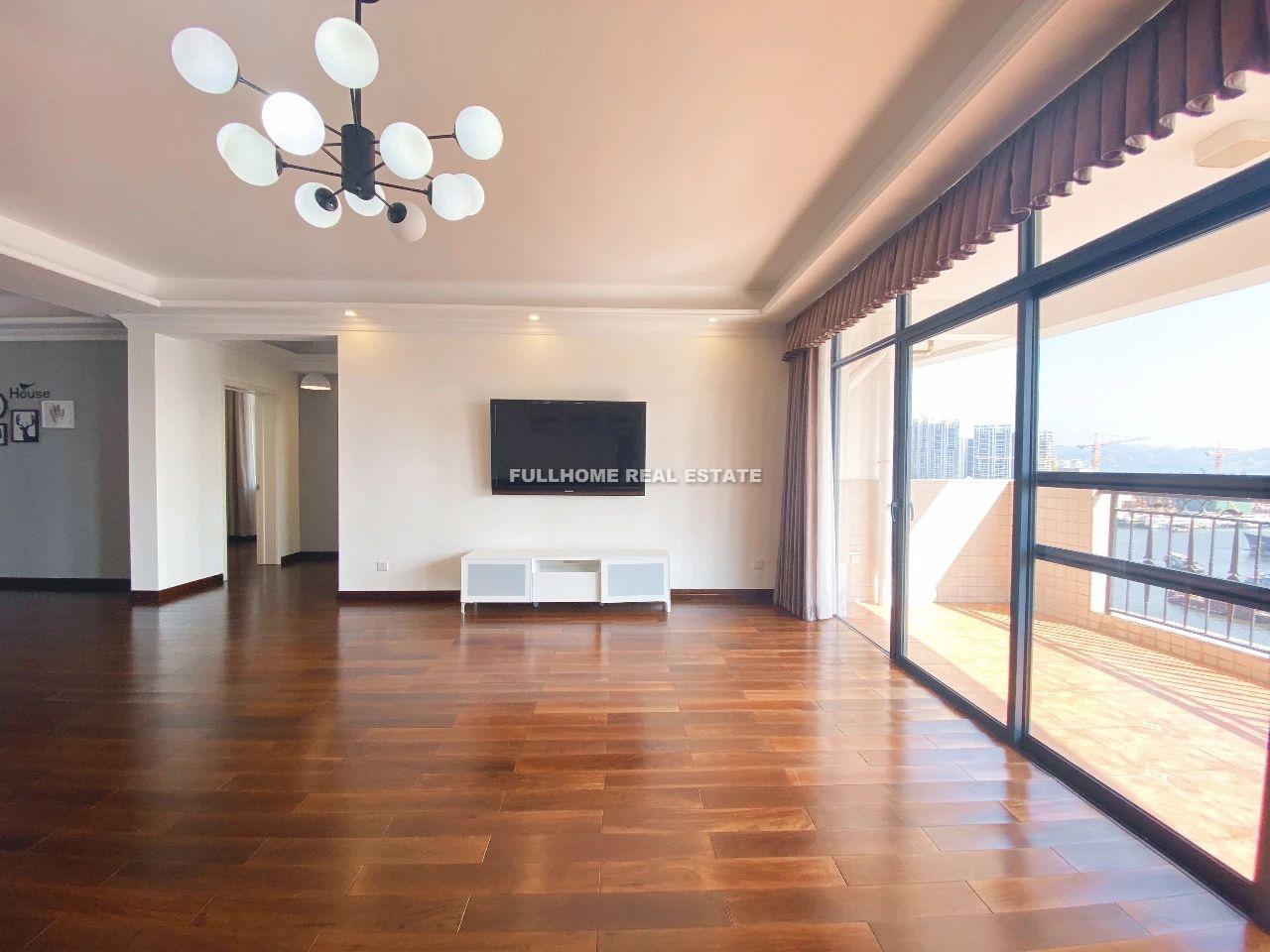 Same compound: Coastal Rose Garden Phase II, 4 bedrooms in Shenzhen