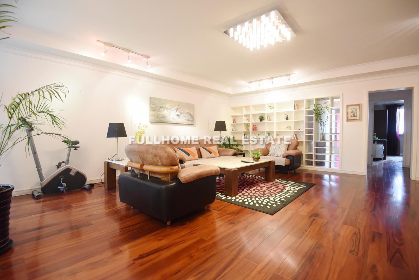 Same compound: Ji Da Apartment, 2 bedrooms in Shanghai