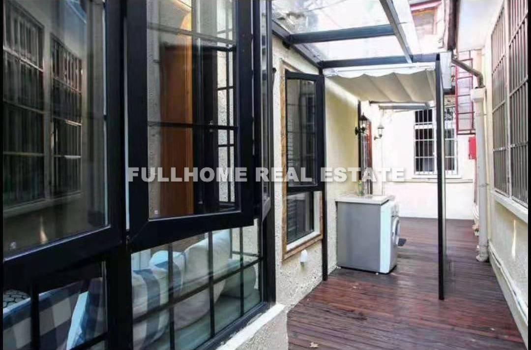 Lane 1-200 Kangping Road Old House	 - Interior view 6, Shanghai rental property