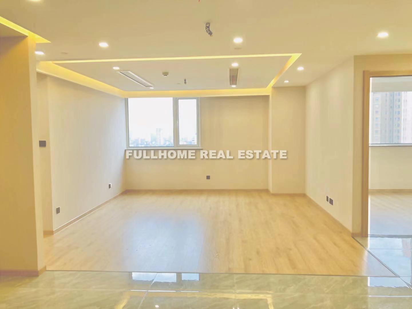 Same compound: Changxin Building, 3 bedrooms in Shanghai