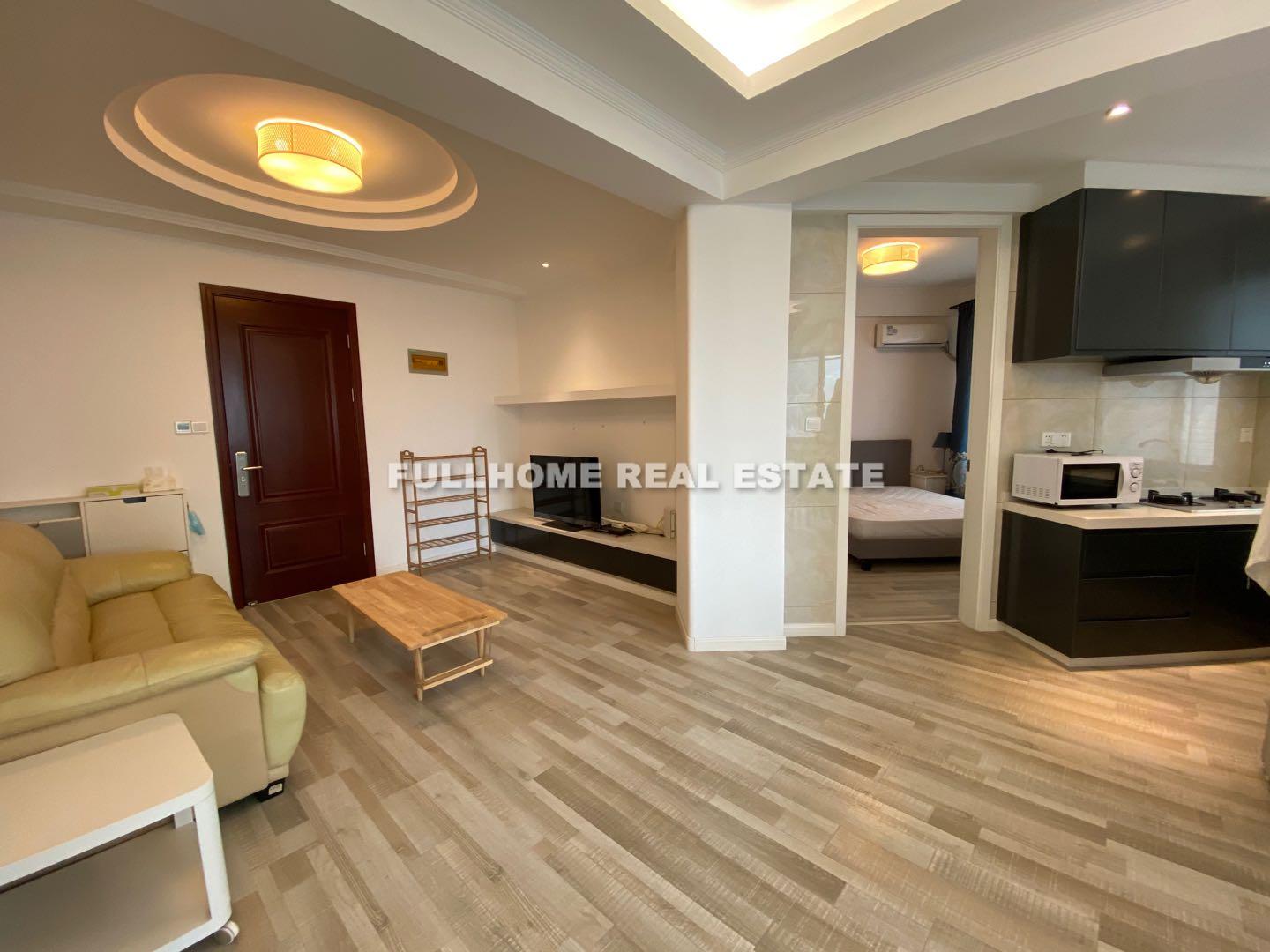 Same compound: Golden Garden, 1 bedrooms in Shanghai