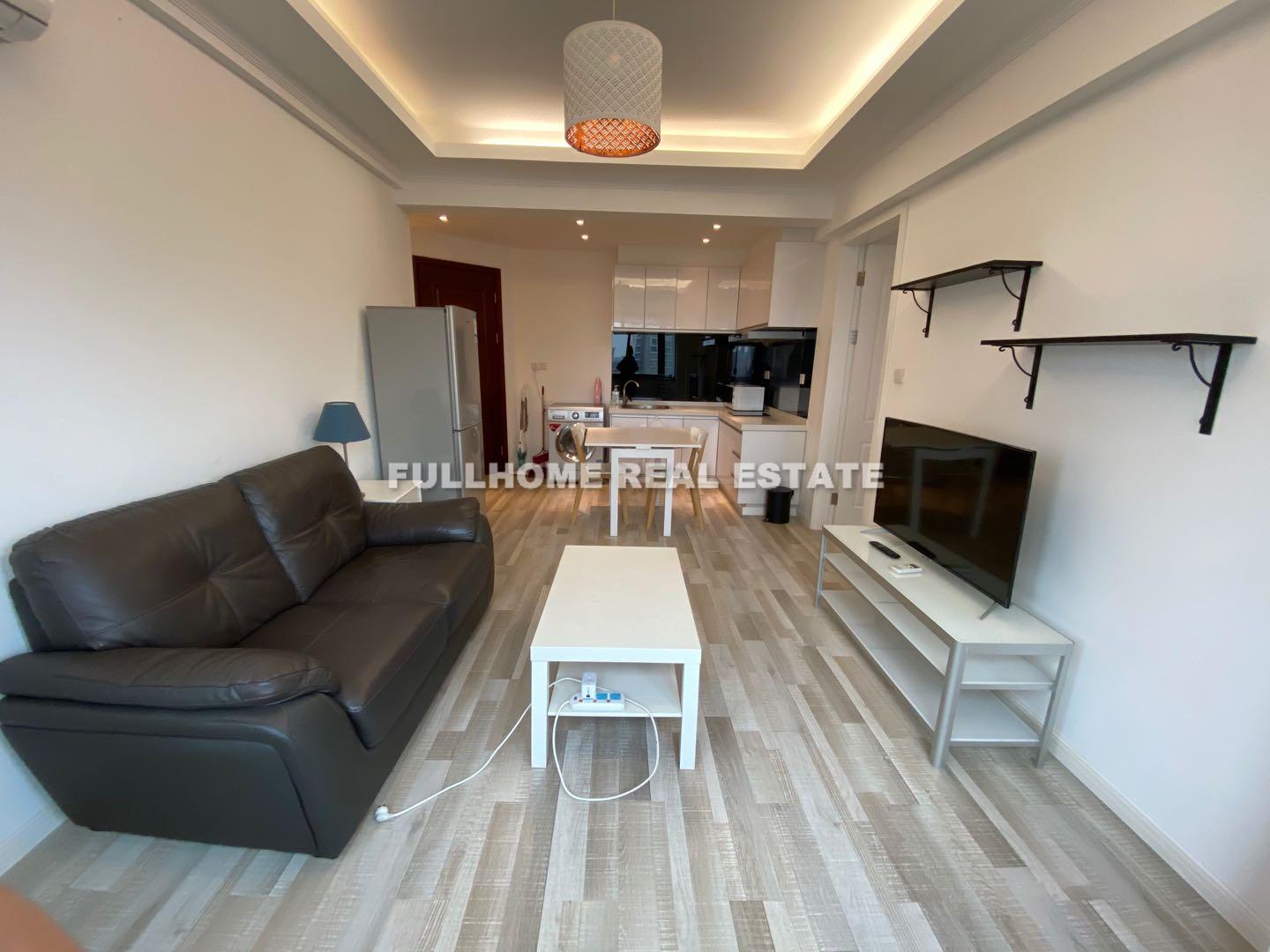 Same compound: Golden Garden, 1 bedrooms in Shanghai