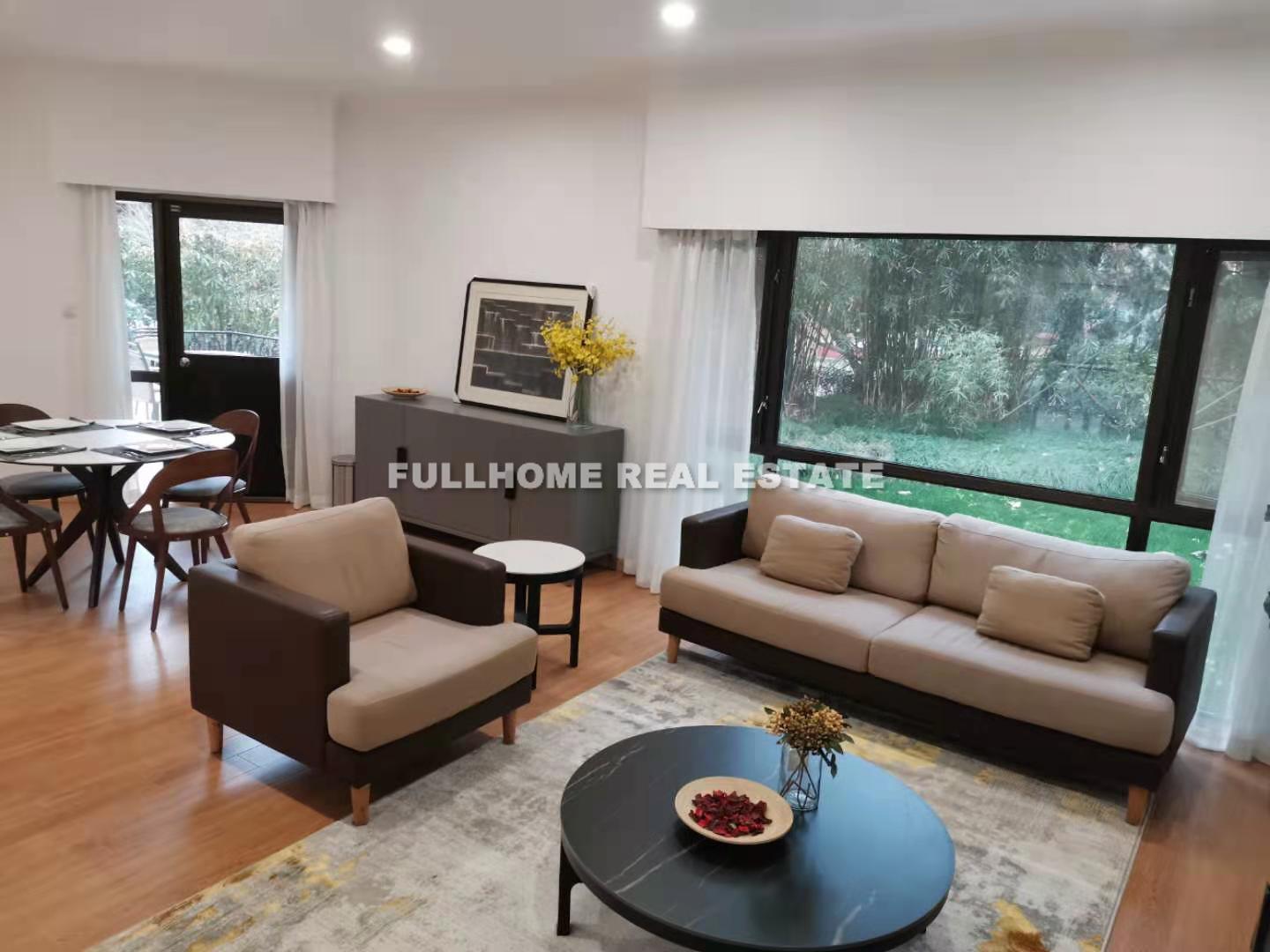 Same compound: Green Valley Villas, 4 bedrooms in Shanghai