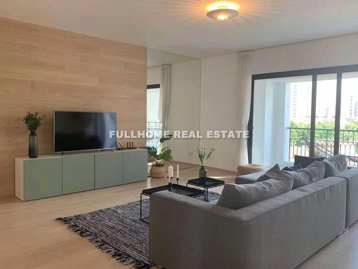 Champs Elysees Palace - 3 bedroom apartment in Shanghai, FFC, Downtown