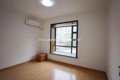 Same compound: Tian He Garden, 3 bedrooms in Shanghai