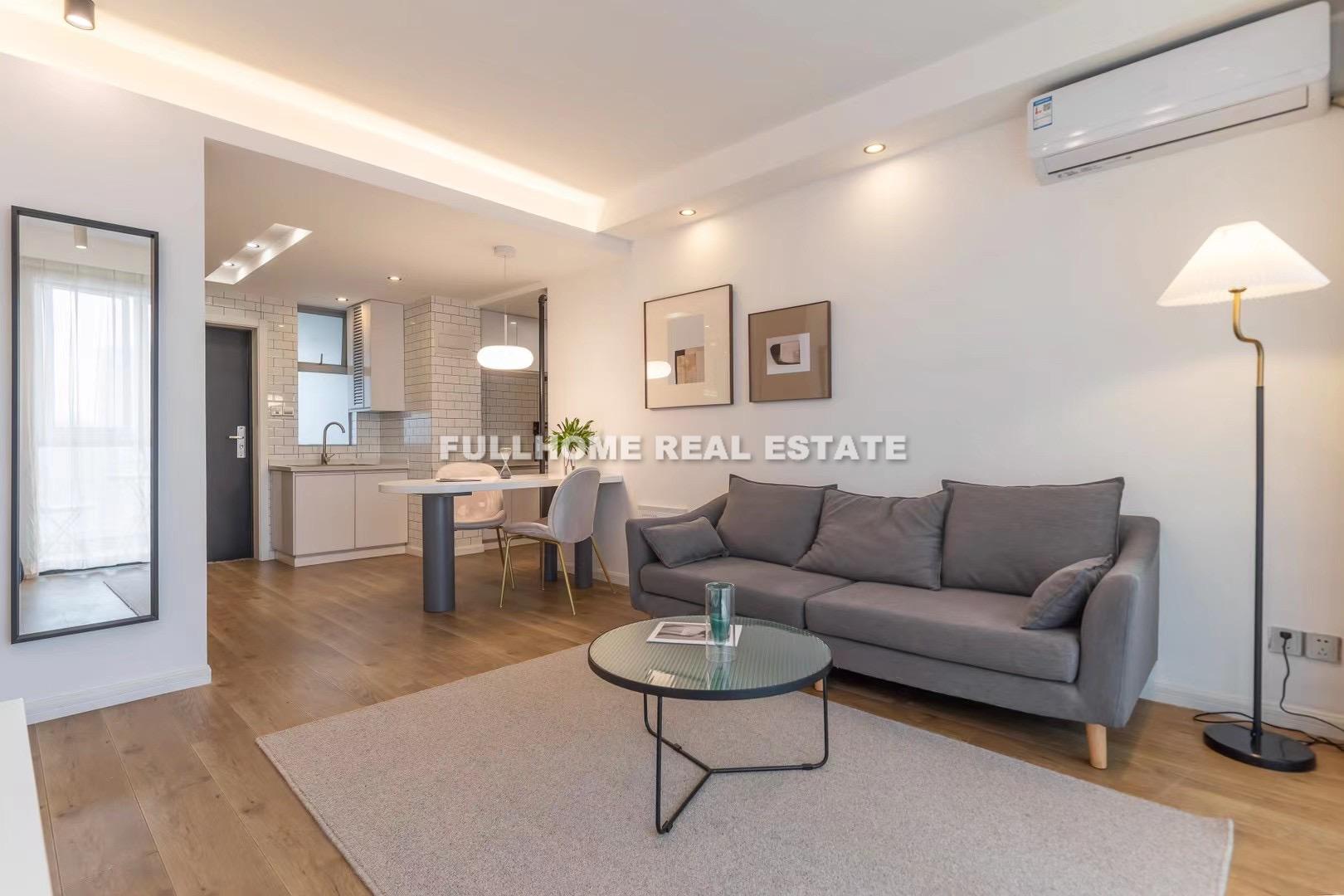 First Block - 1 bedroom apartment in Shanghai, Jing An, Downtown