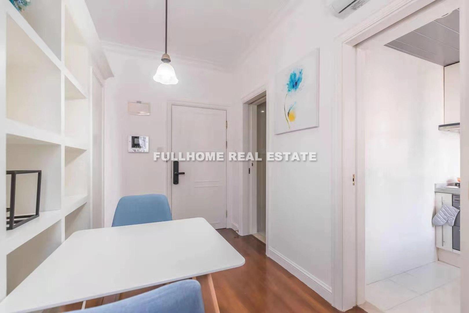 Same compound: LaDoll Mansion, 1 bedrooms in Shanghai