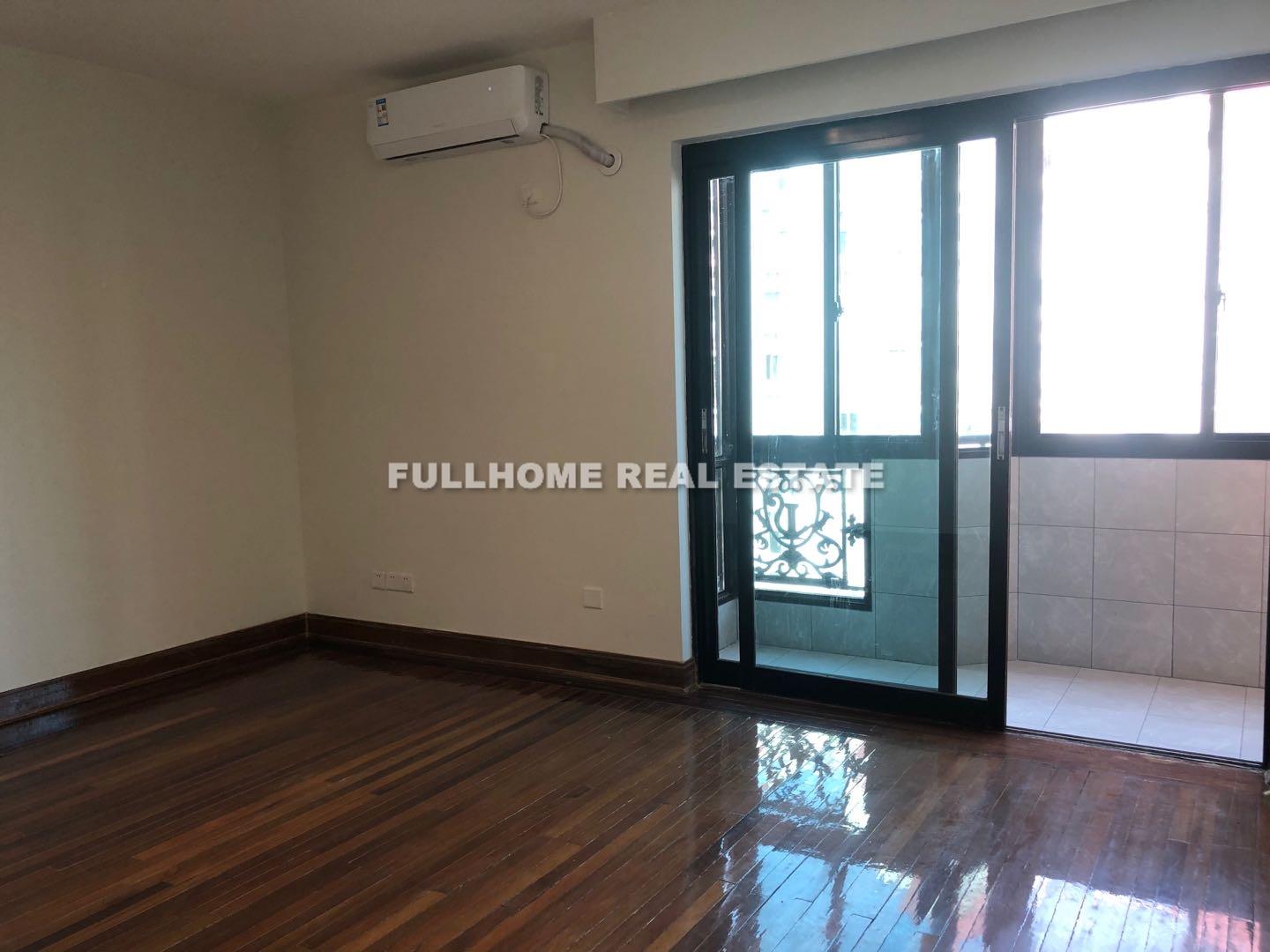Same compound: Versailles de Shanghai, 2 bedrooms in Shanghai